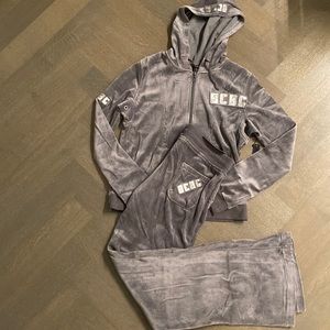 BCBG charcoal sweatsuit. Size medium